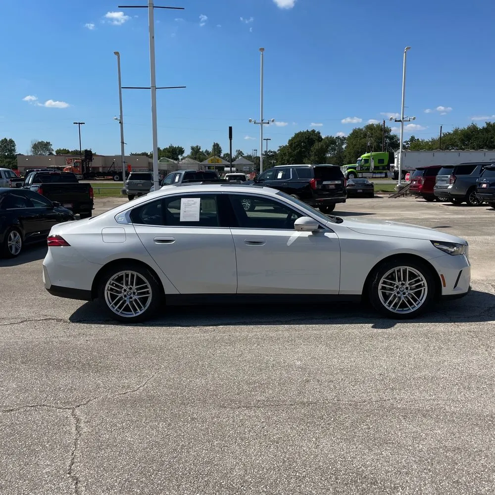 2025 BMW 5-Series 530i xDrive
