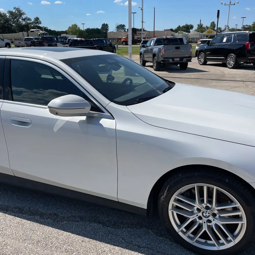 2025 BMW 5-Series 530i xDrive