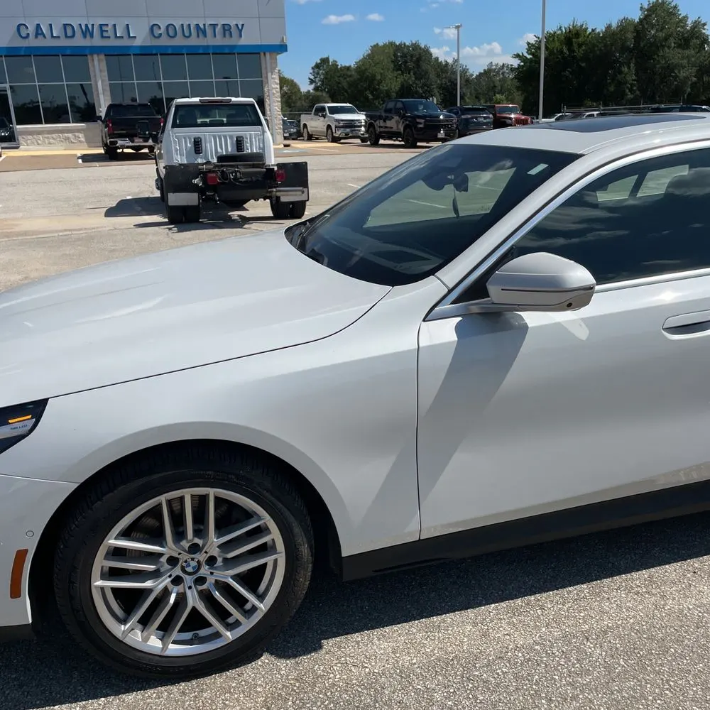 2025 BMW 5-Series 530i xDrive