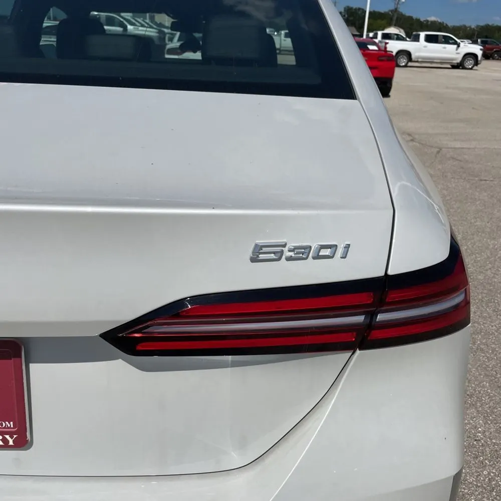 2025 BMW 5-Series 530i xDrive
