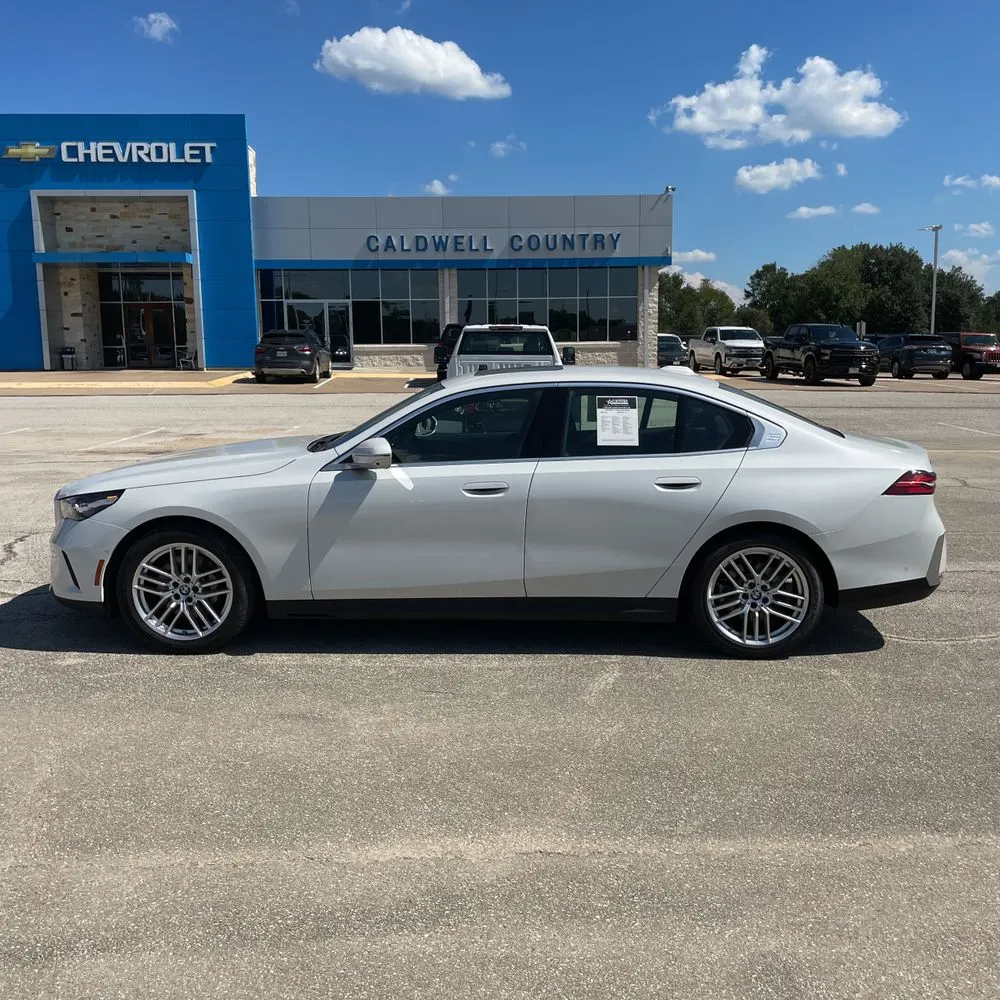 2025 BMW 5-Series 530i xDrive