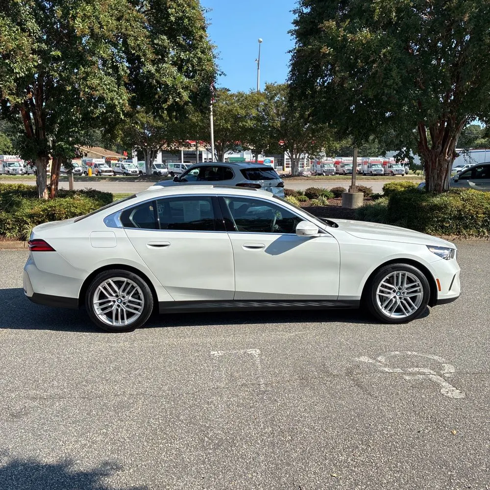 2025 BMW 5-Series 540i xDrive