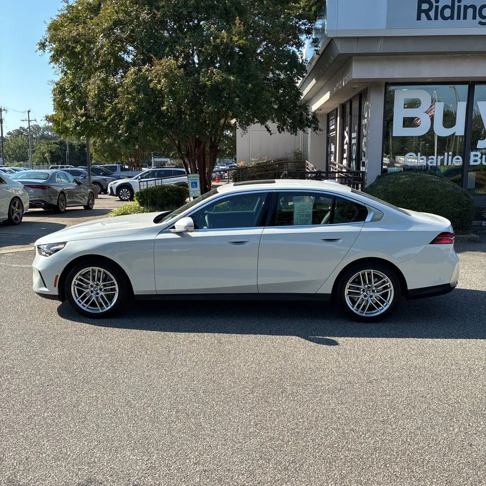 2025 BMW 5-Series 540i xDrive