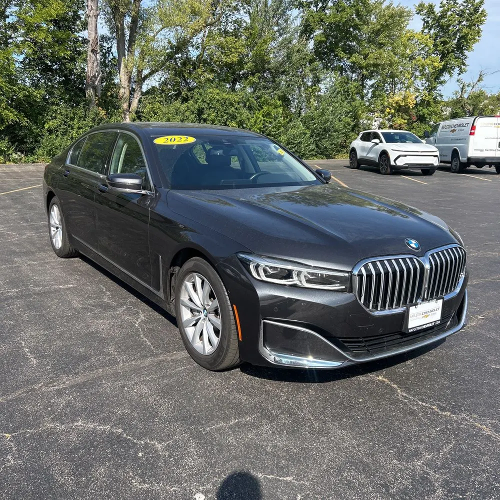 2022 BMW 7-Series 740i