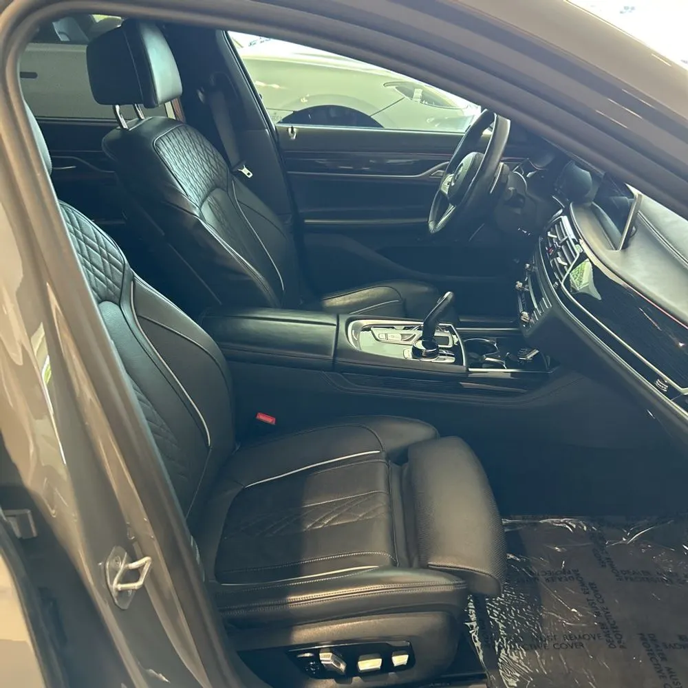 2022 BMW 7-Series 750xi