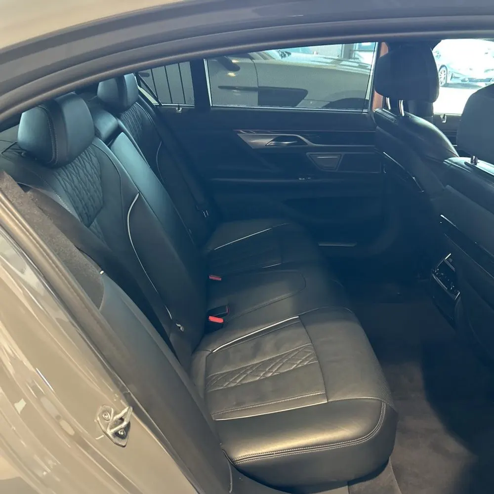 2022 BMW 7-Series 750xi