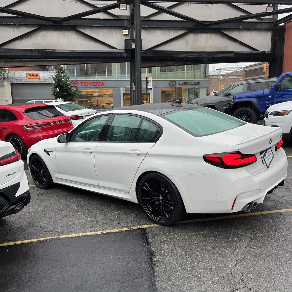 2023 BMW M5