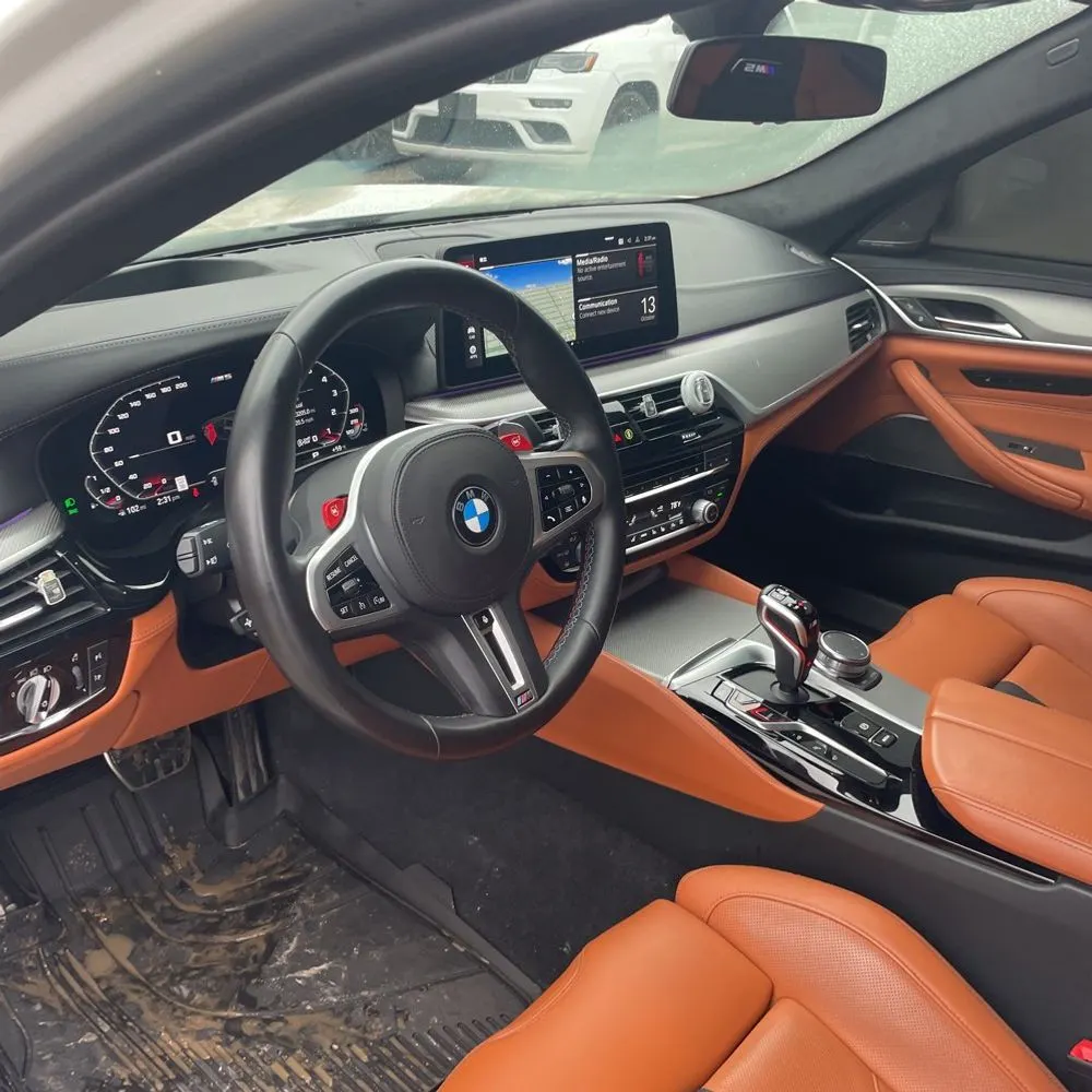 2023 BMW M5