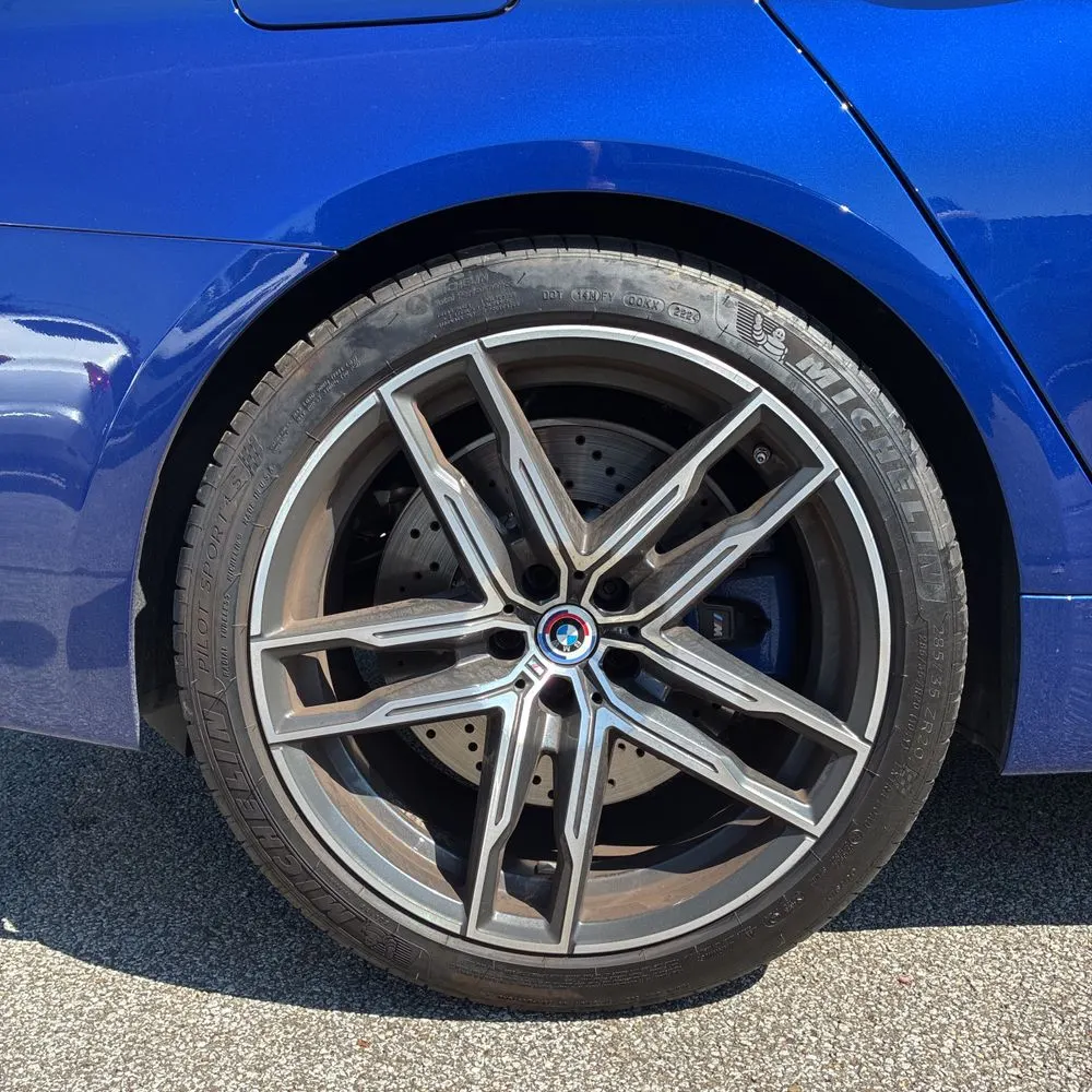 2023 BMW M5