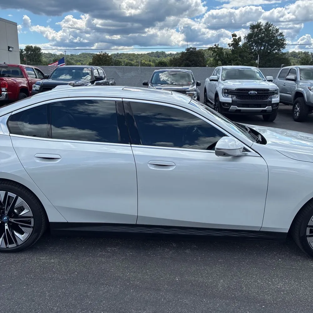 2025 BMW i5 xDrive40
