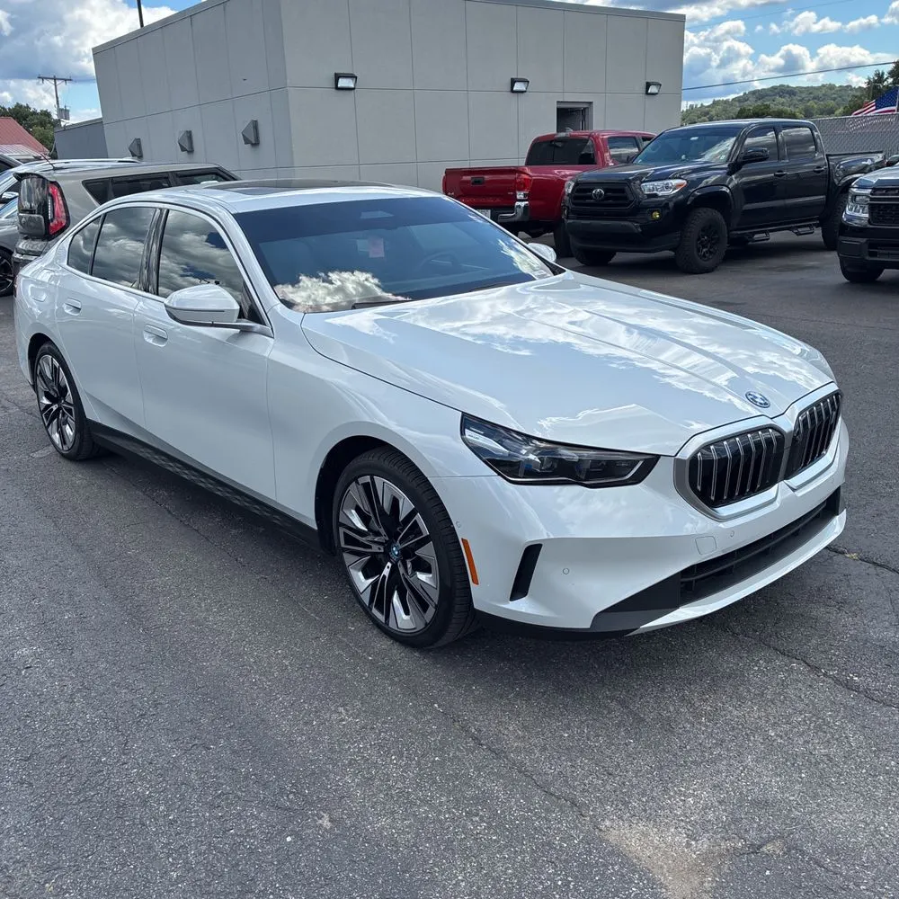 2025 BMW i5 xDrive40