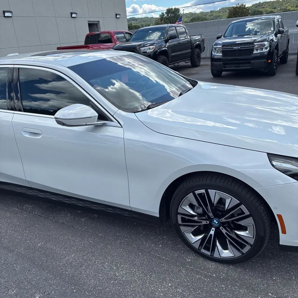 2025 BMW i5 xDrive40