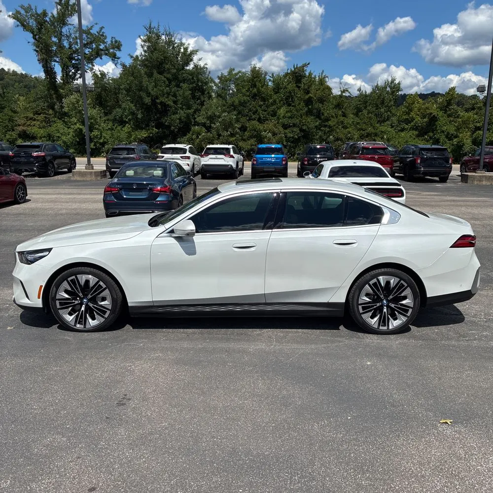 2025 BMW i5 xDrive40