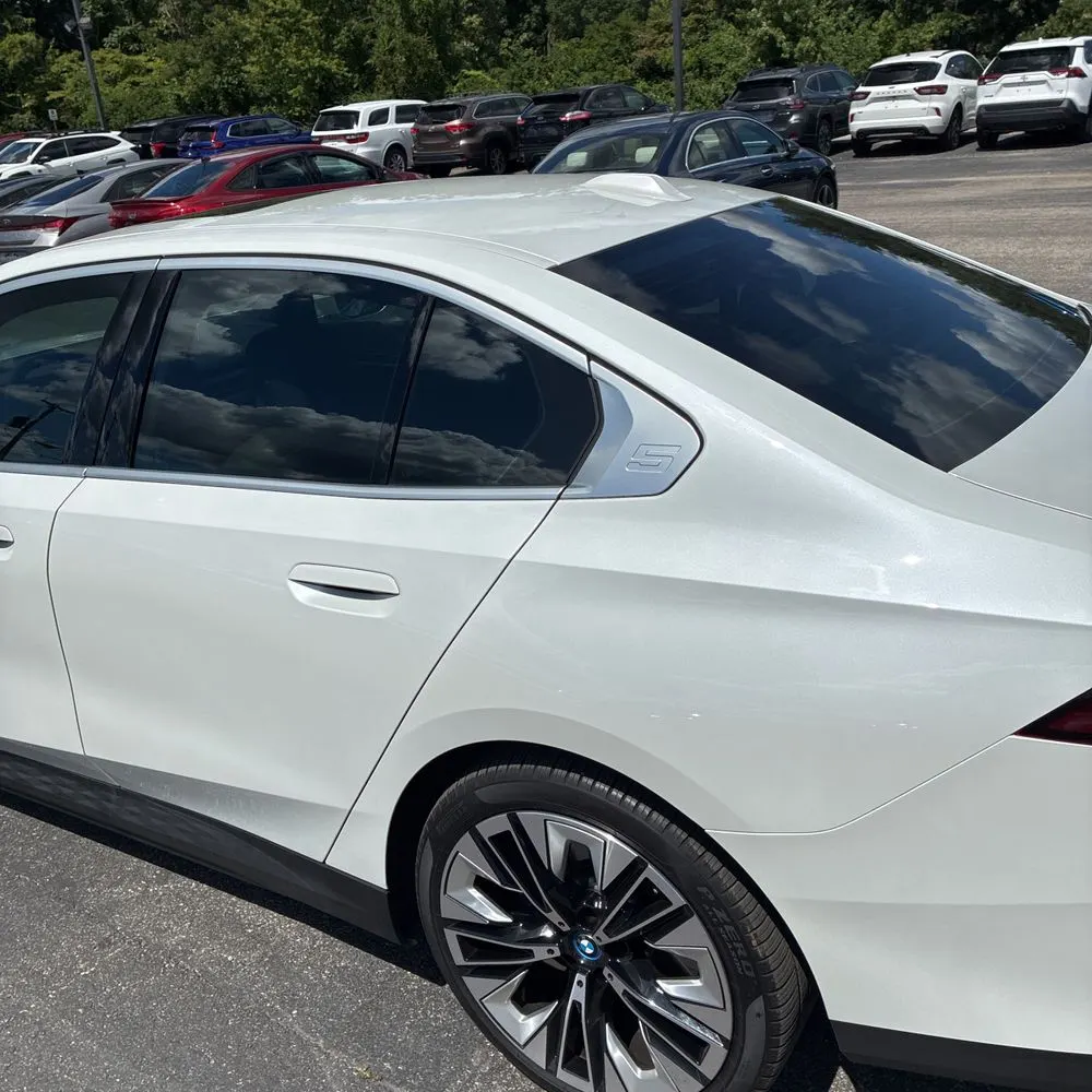 2025 BMW i5 xDrive40