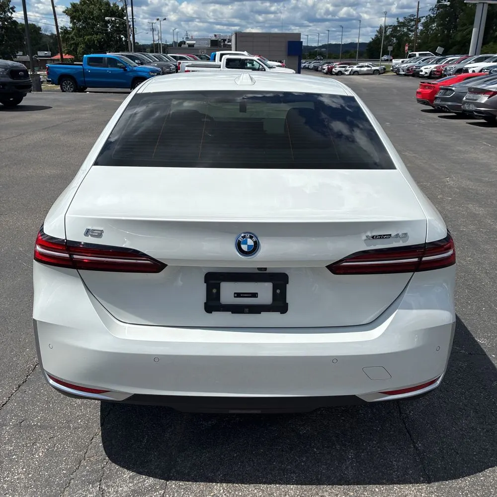 2025 BMW i5 xDrive40