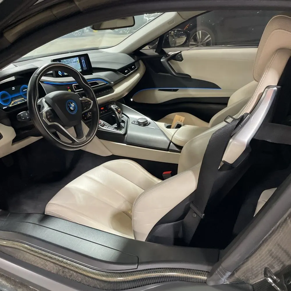 2016 BMW i8