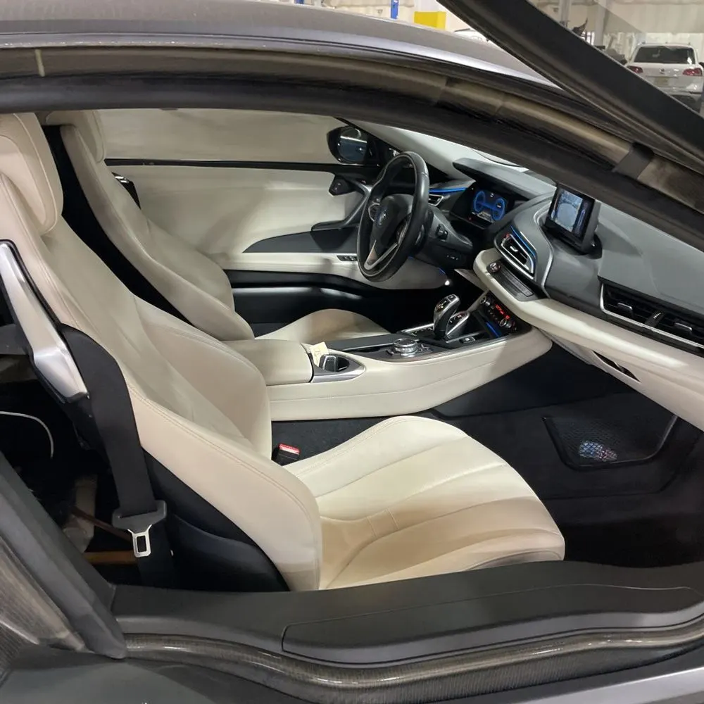 2016 BMW i8