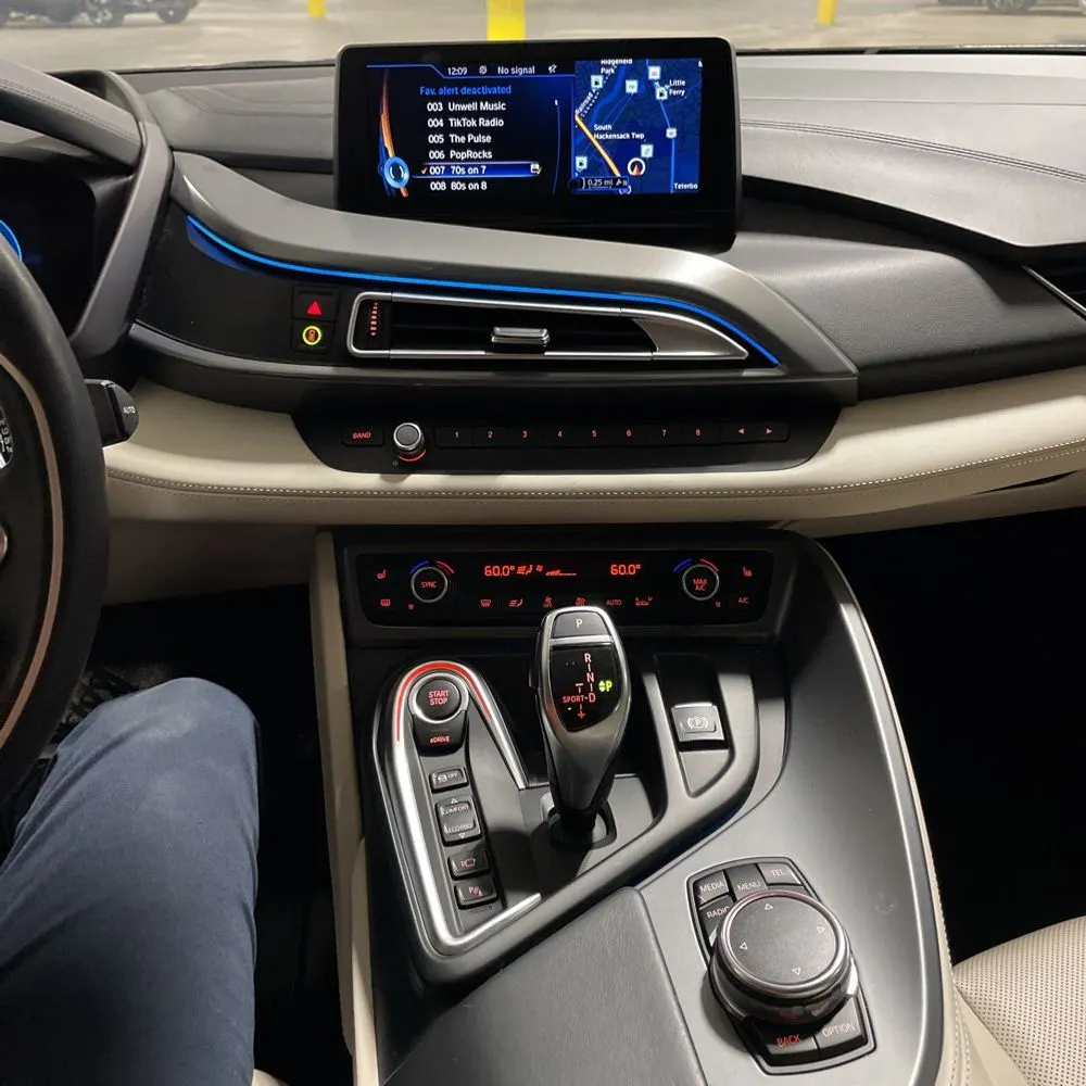 2016 BMW i8