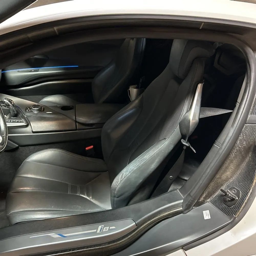 2016 BMW i8