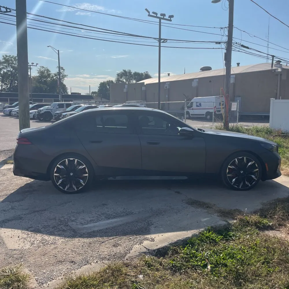 2025 BMW i5 M60