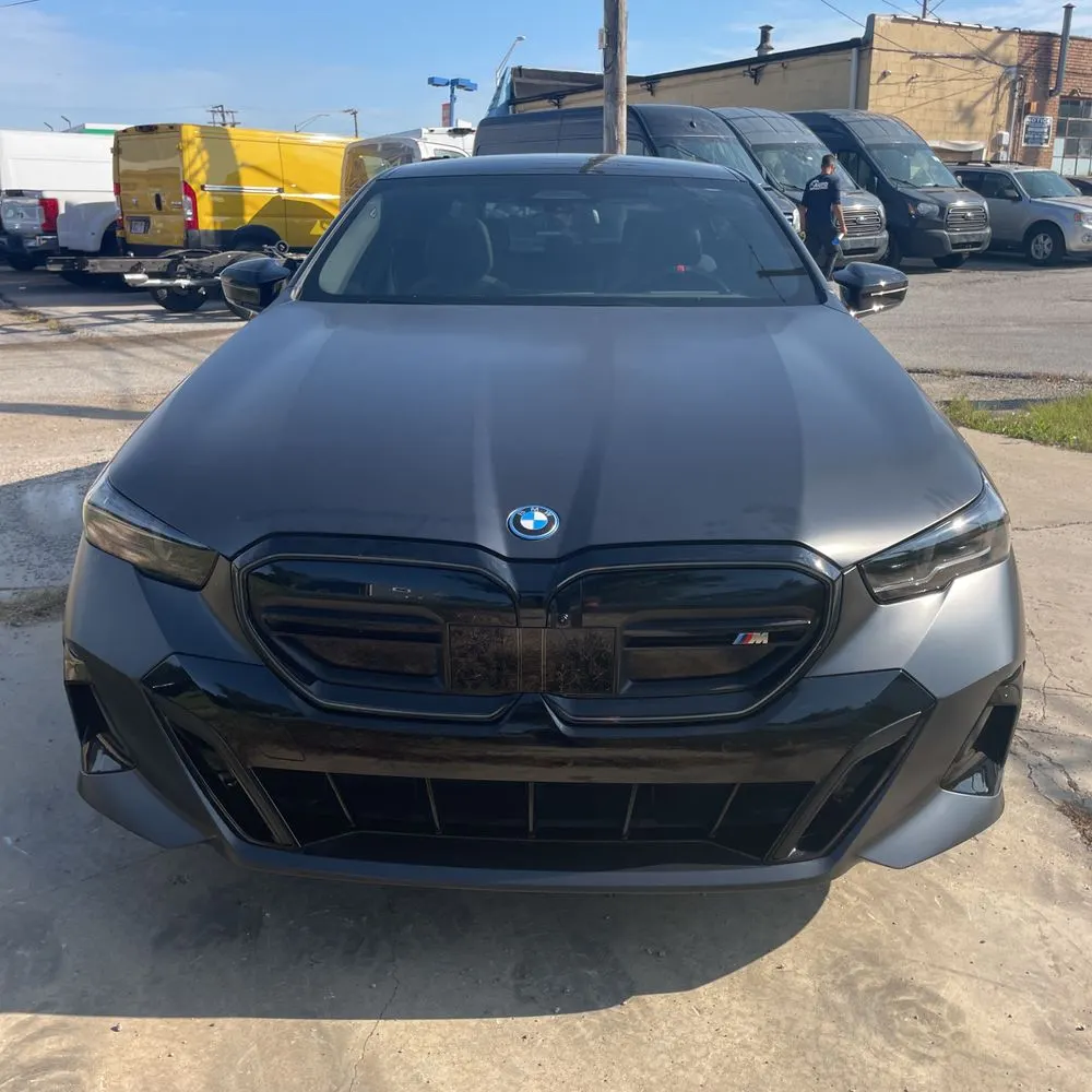 2025 BMW i5 M60