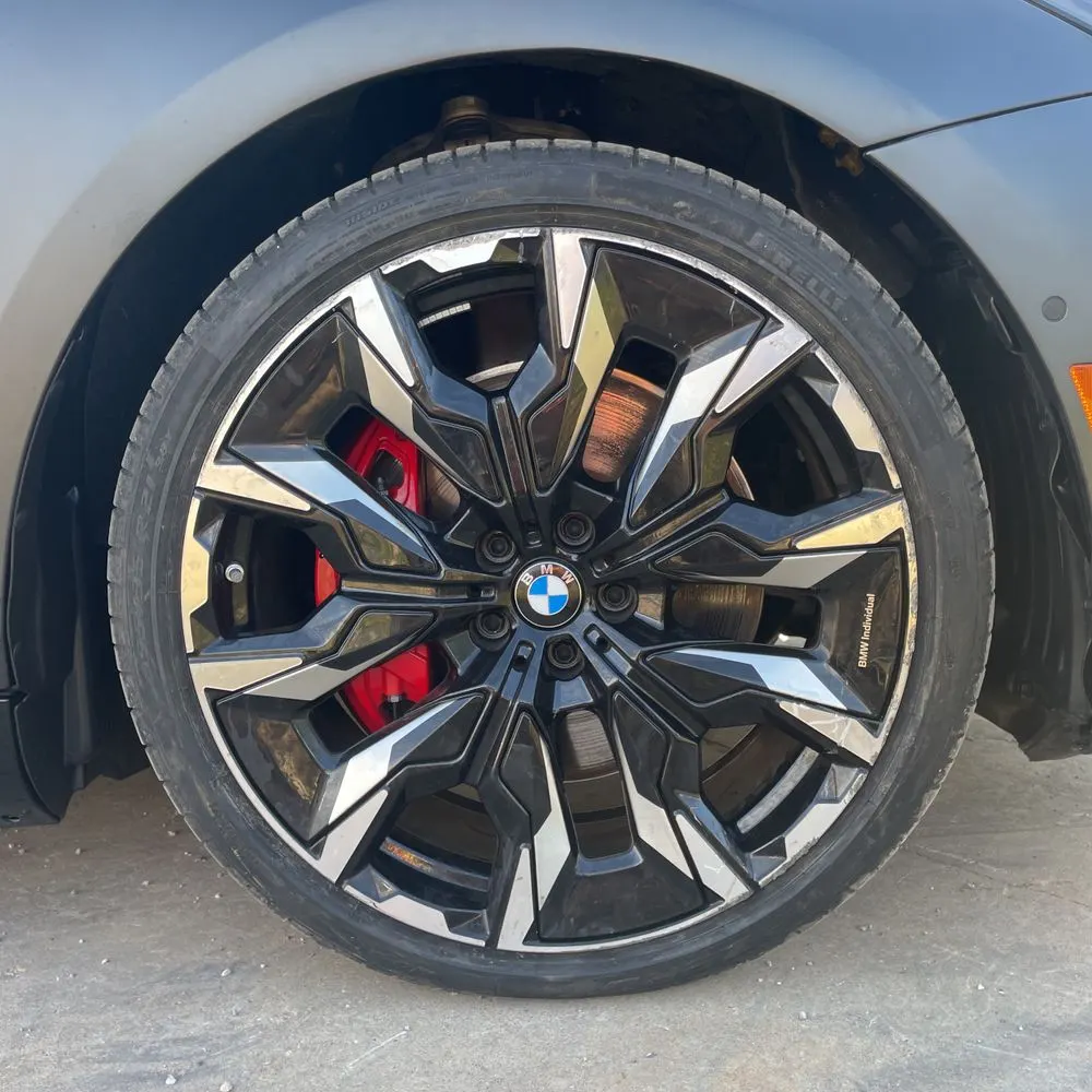 2025 BMW i5 M60