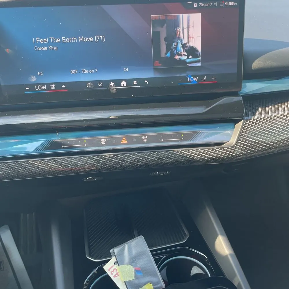 2025 BMW i5 M60