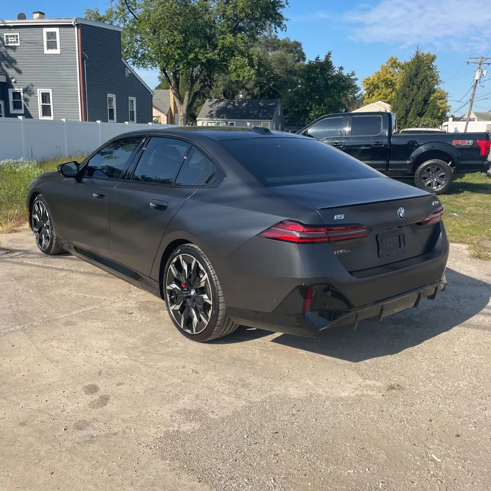 2025 BMW i5 M60