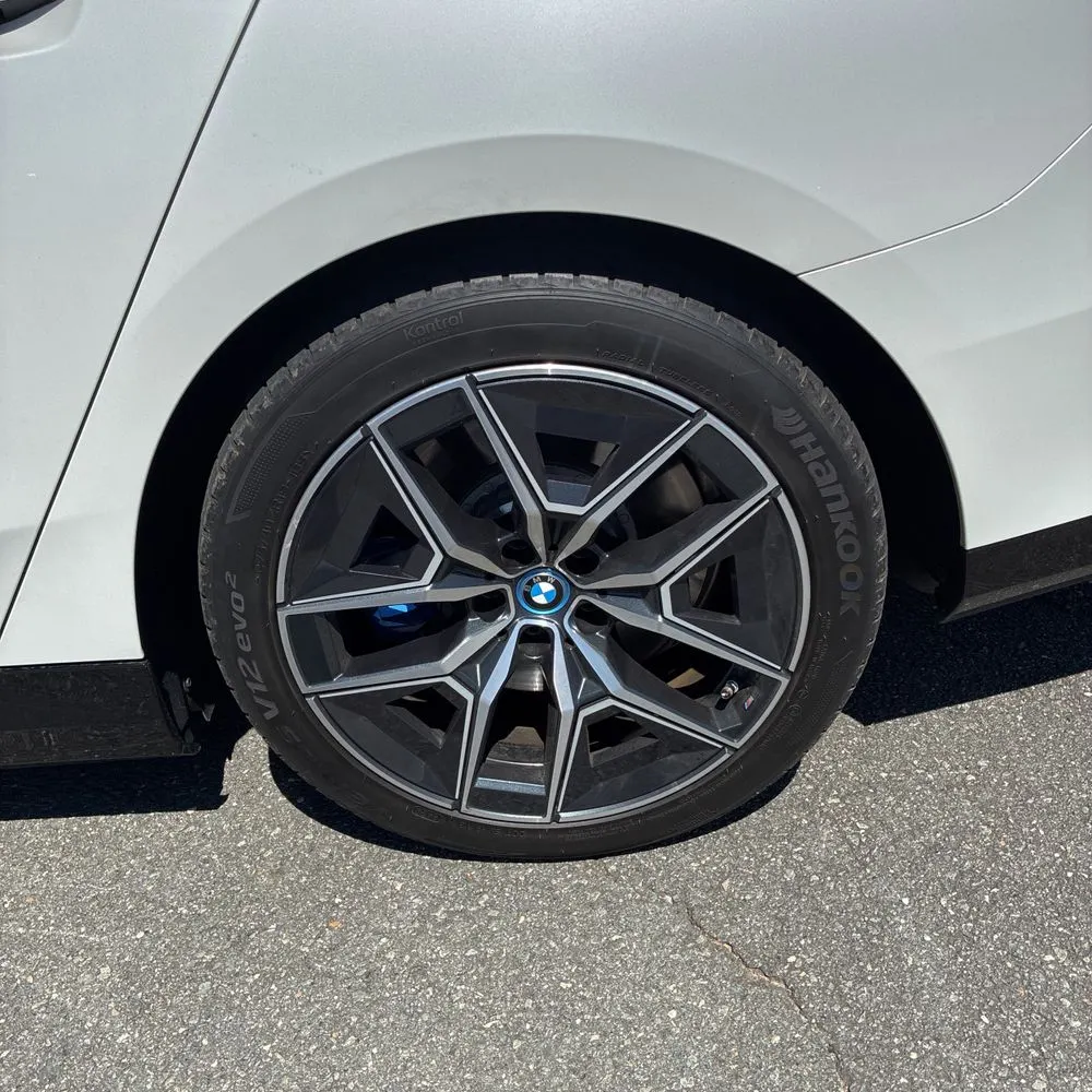 2024 BMW i5 M60