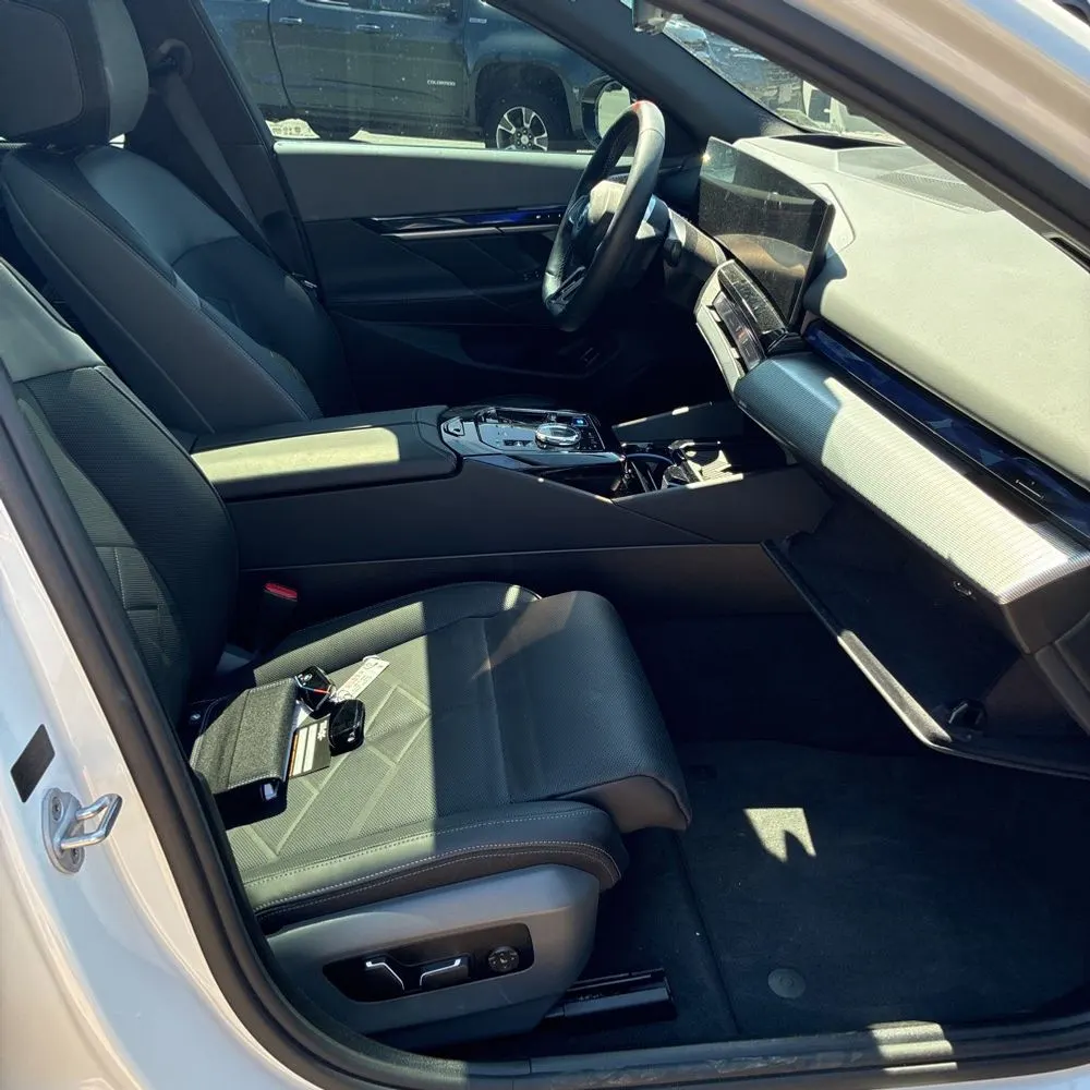 2024 BMW i5 M60