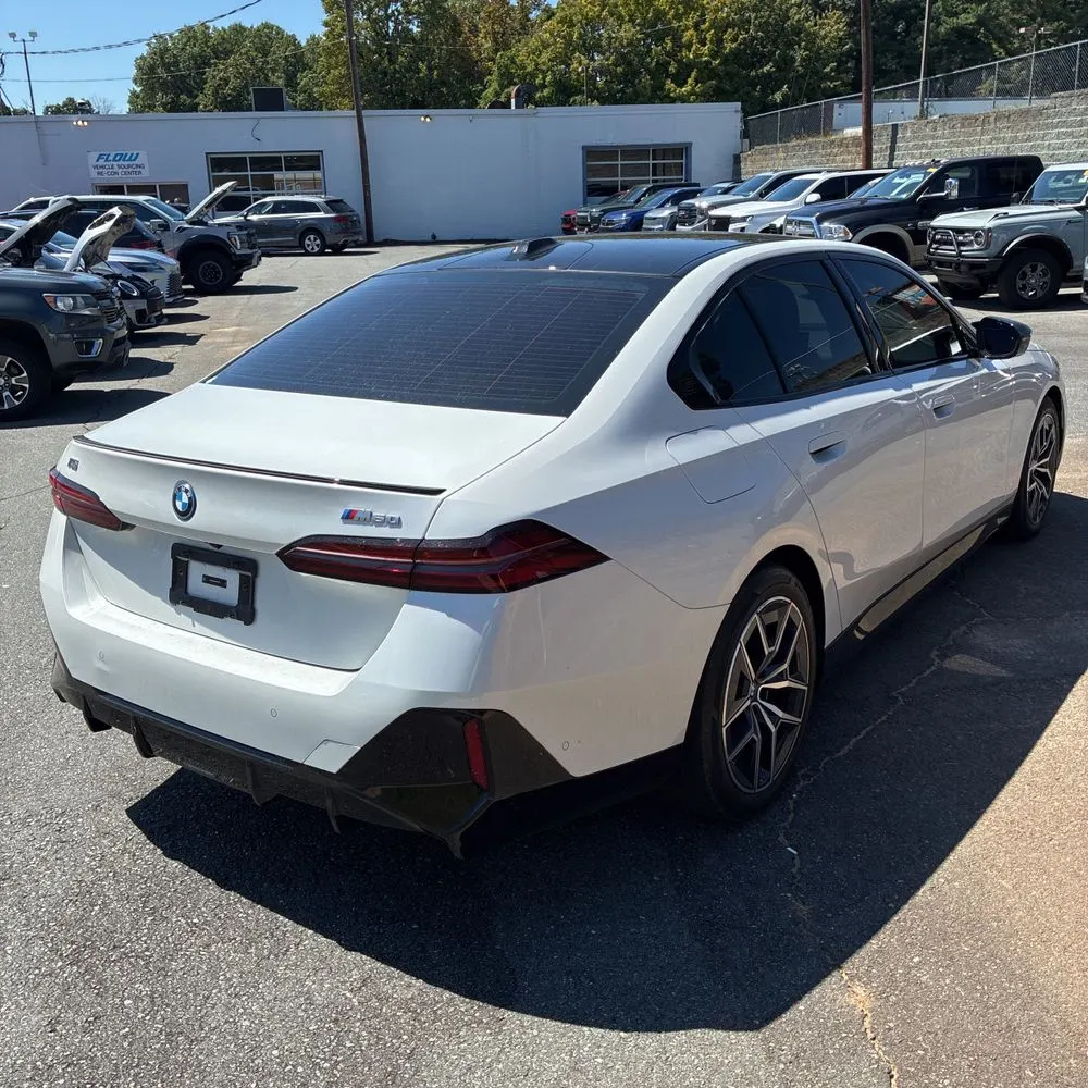 2024 BMW i5 M60
