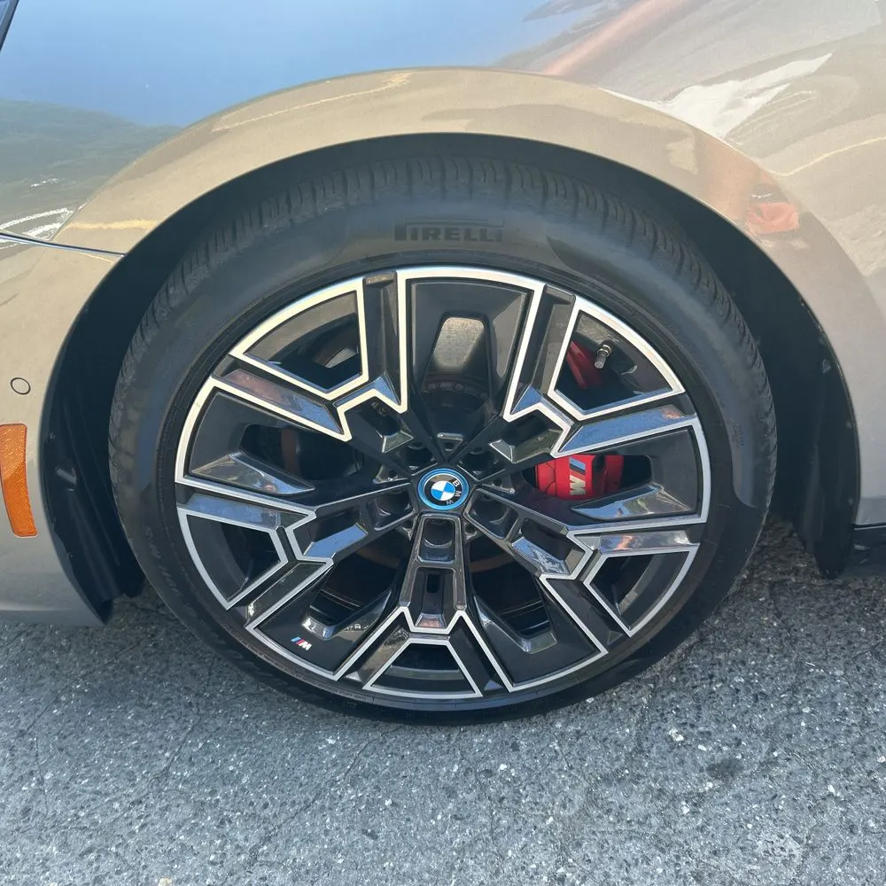 2024 BMW i5 M60