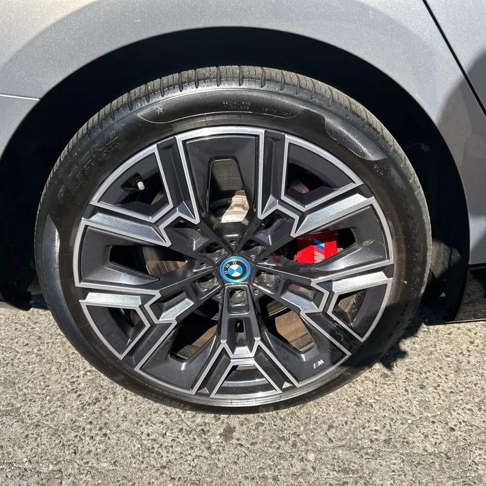2024 BMW i5 M60