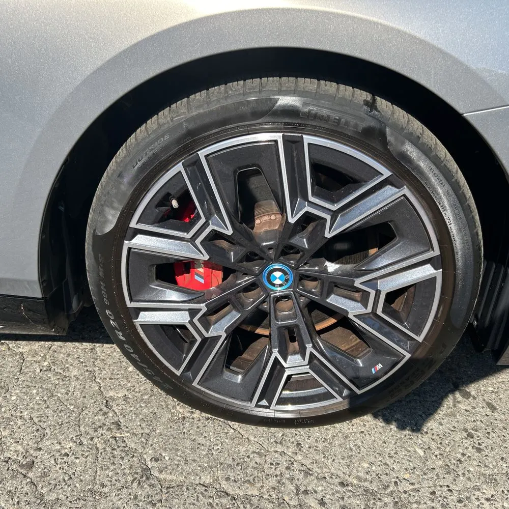 2024 BMW i5 M60