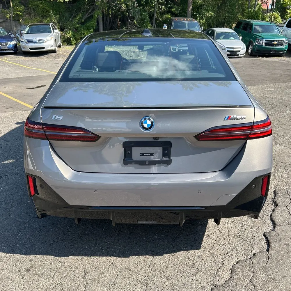 2024 BMW i5 M60