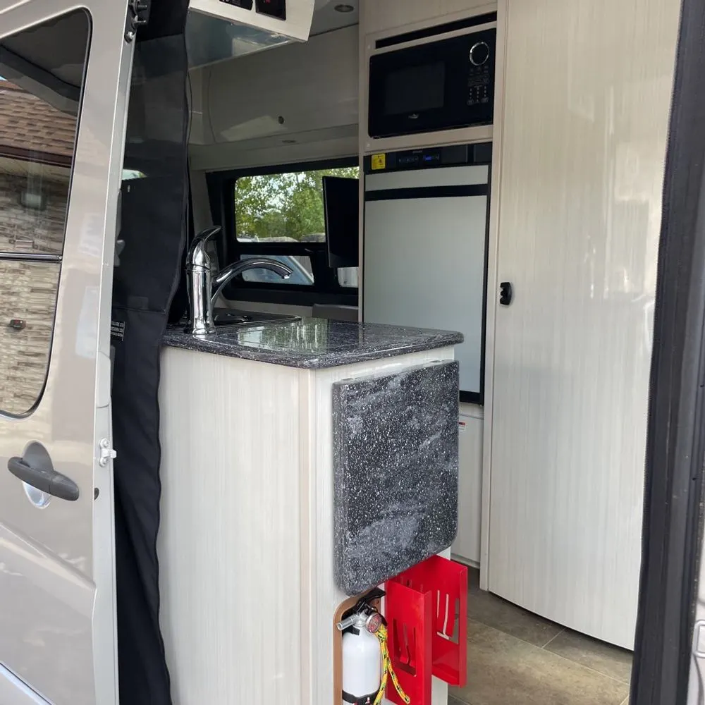 2016 Mercedes-Benz Sprinter 2500 Std Roof