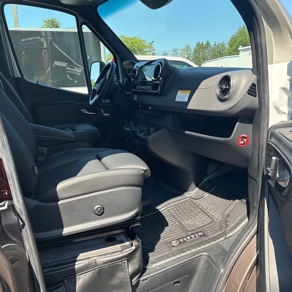 2020 Tiffin Motorhome Wayfarer