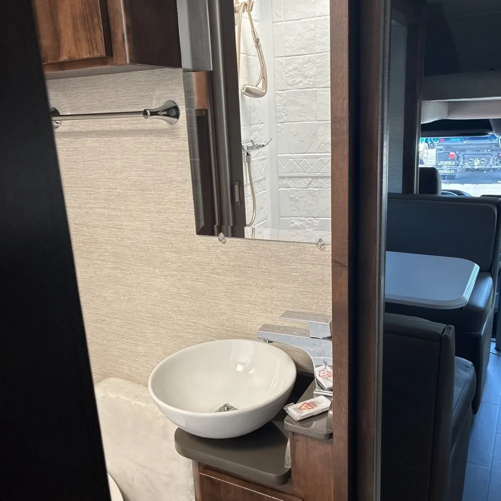 2020 Tiffin Motorhome Wayfarer