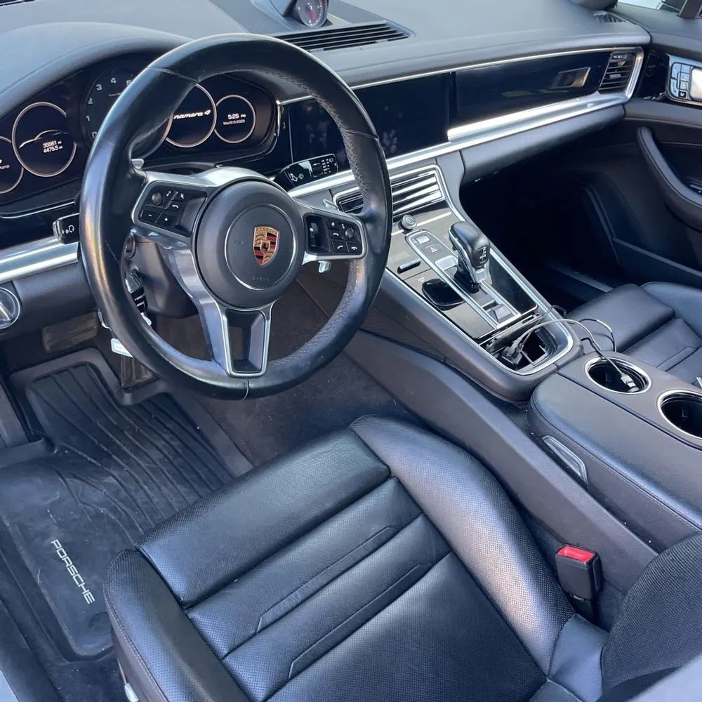 2018 Porsche Panamera 4
