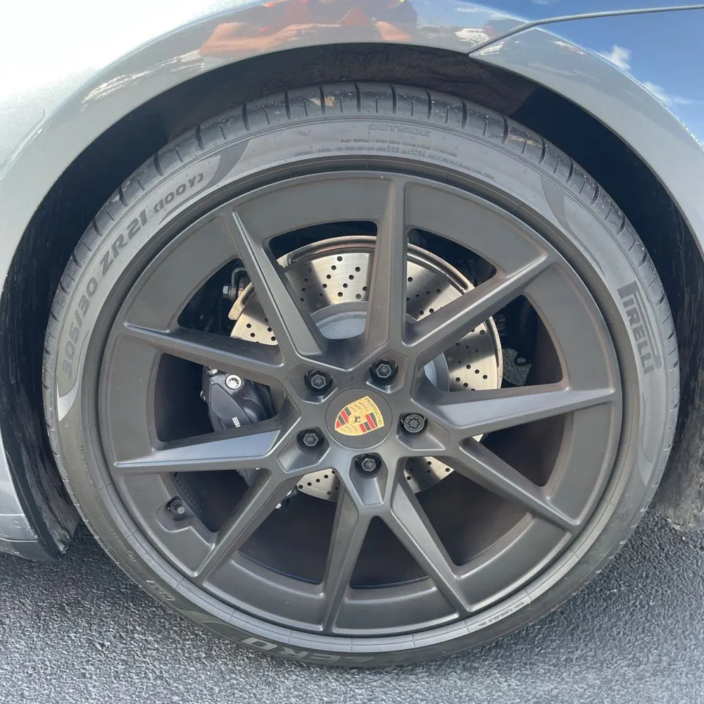 2025 Porsche 911 Carrera