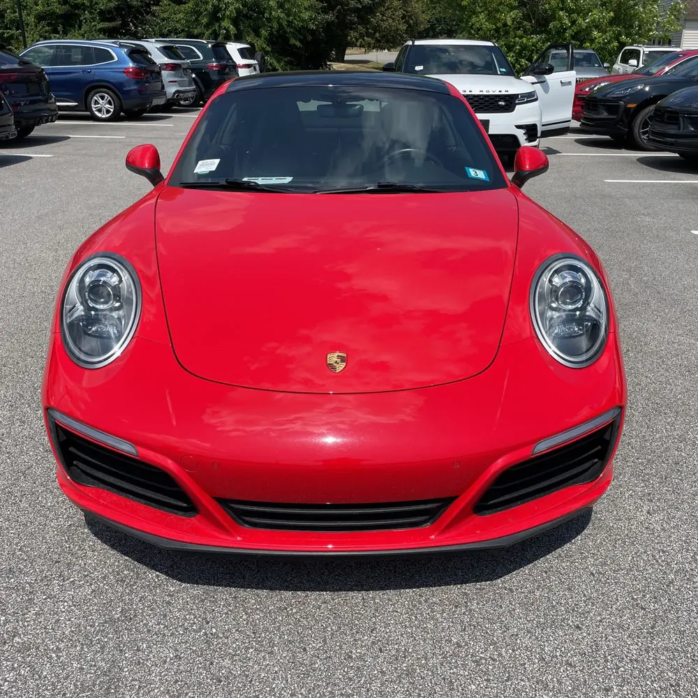 2019 Porsche 911 Carrera