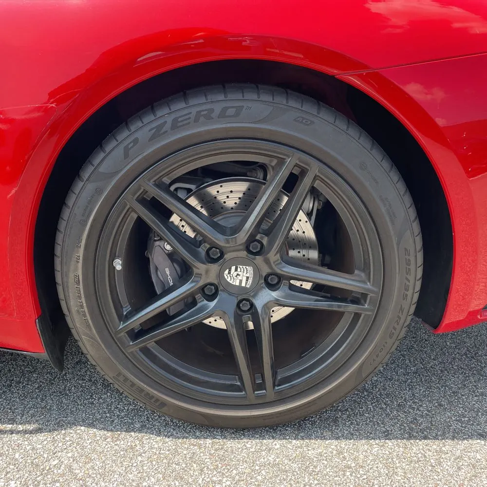 2019 Porsche 911 Carrera
