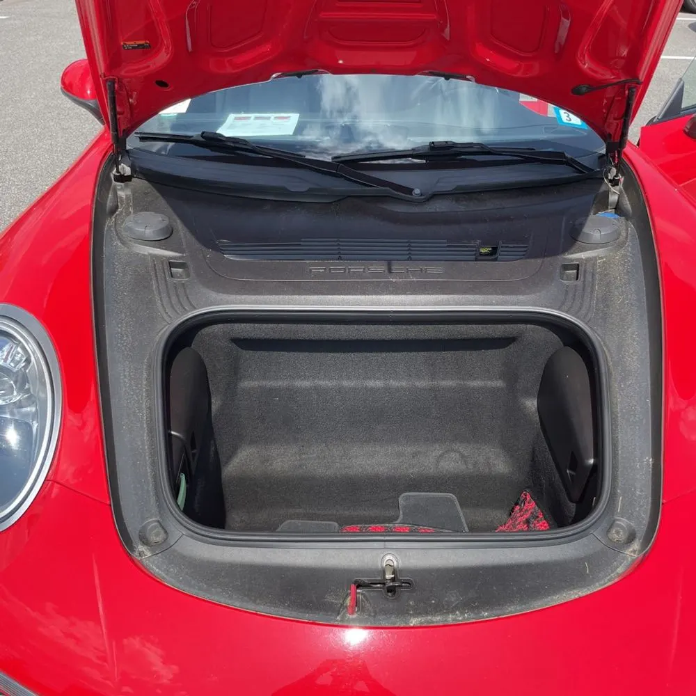 2019 Porsche 911 Carrera