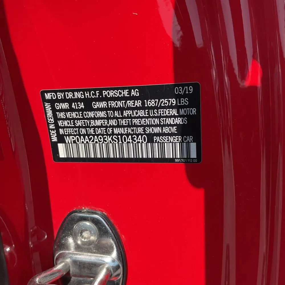 2019 Porsche 911 Carrera