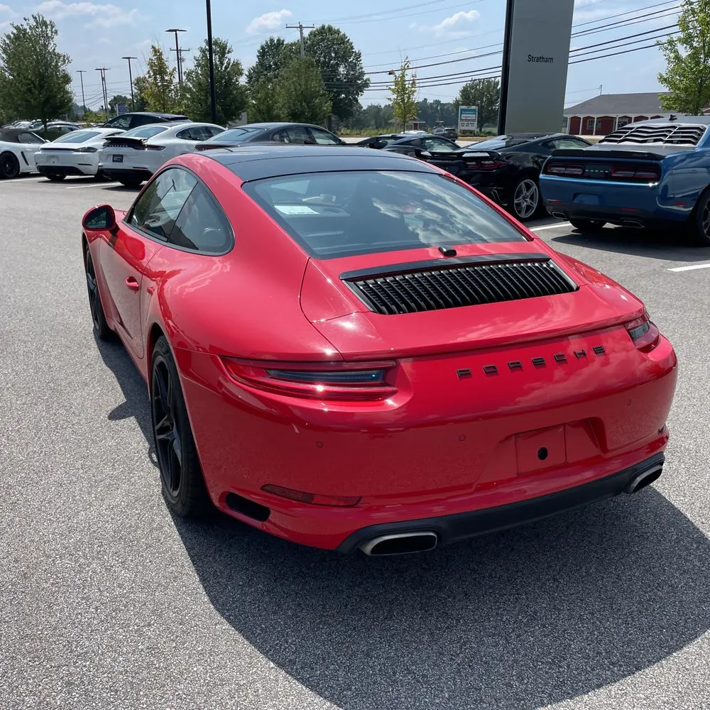 2019 Porsche 911 Carrera