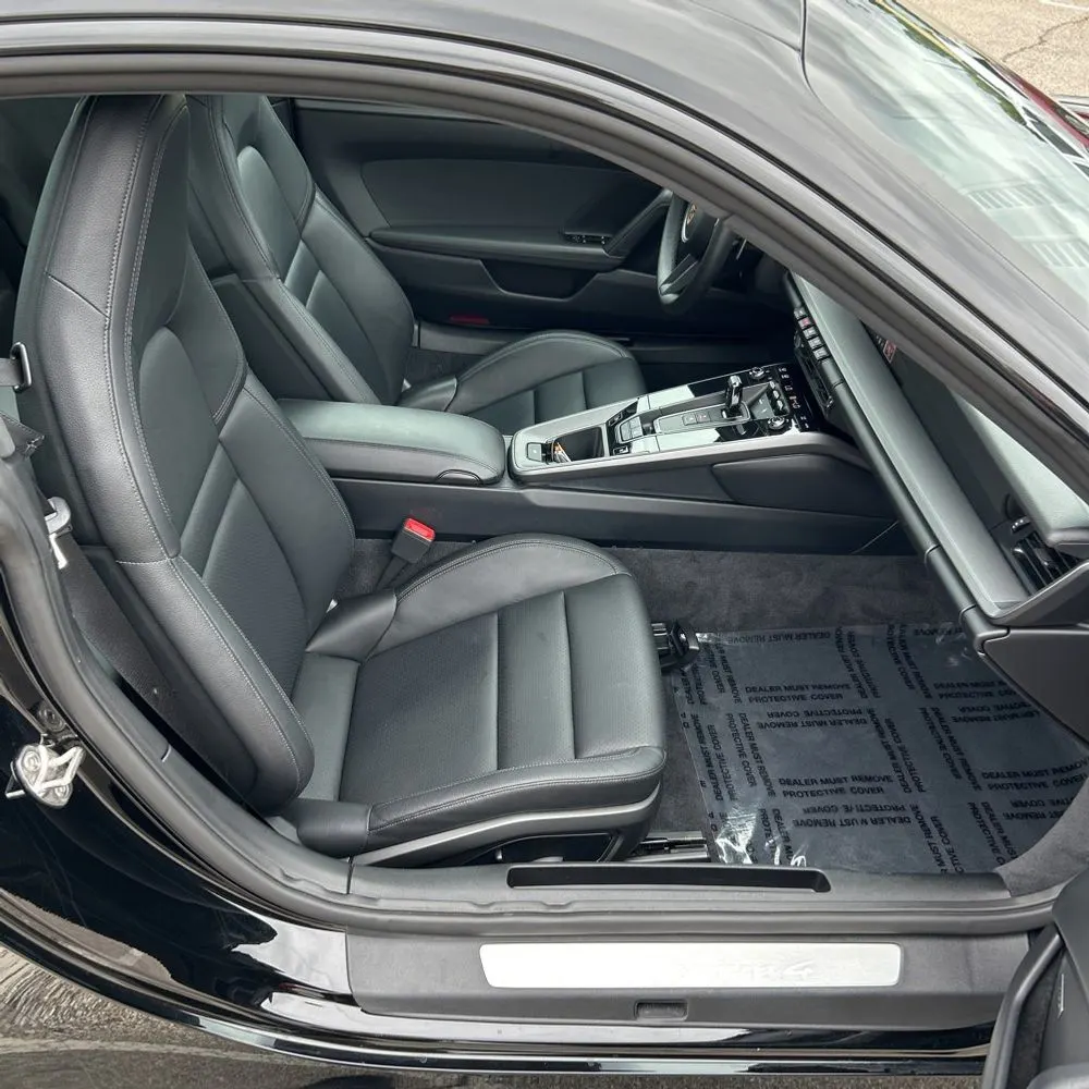 2020 Porsche 911 Carrera 4