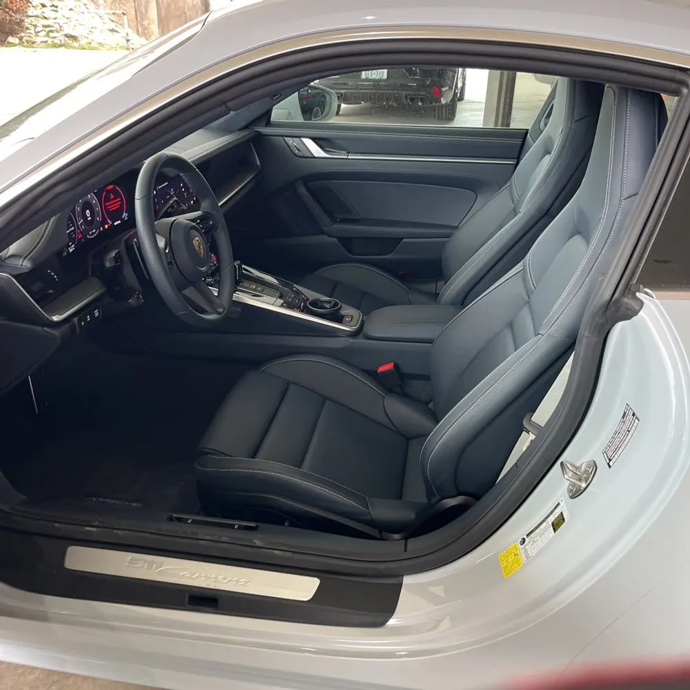 2025 Porsche 911 Carrera