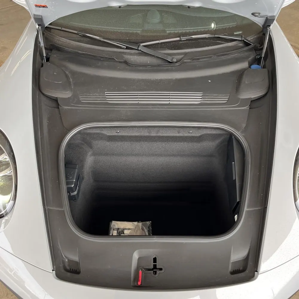2025 Porsche 911 Carrera