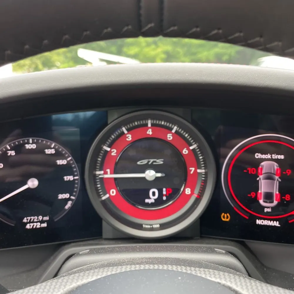 2022 Porsche 911 Carrera 4 GTS