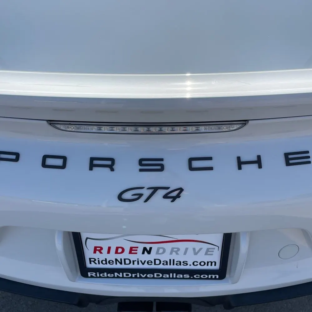 2016 Porsche Cayman GT4